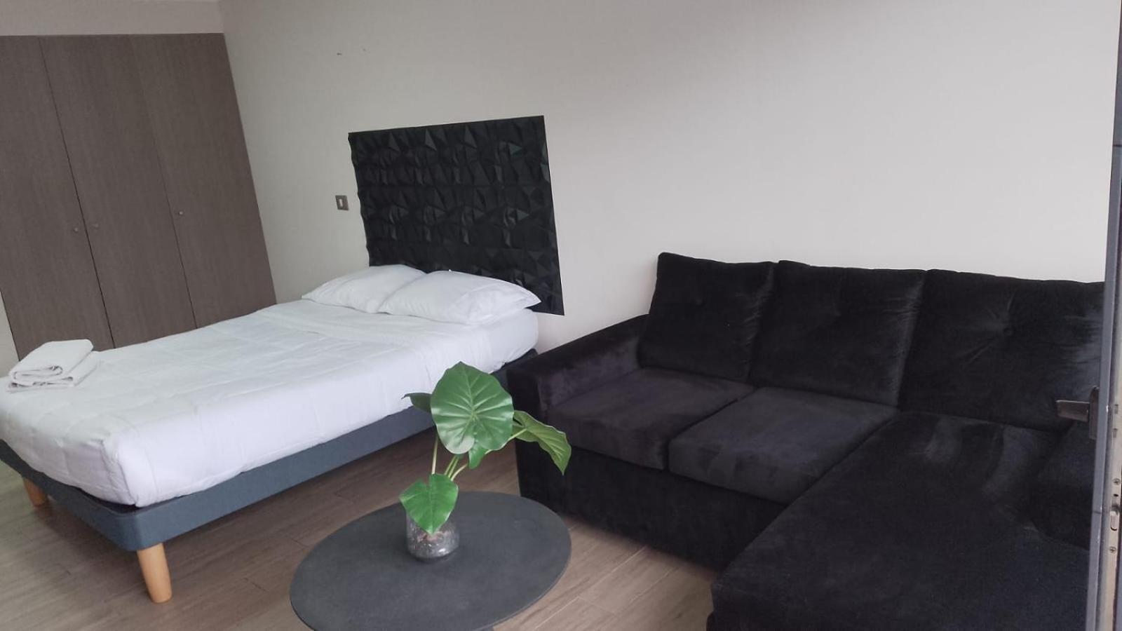 Suits Simple Apartamento